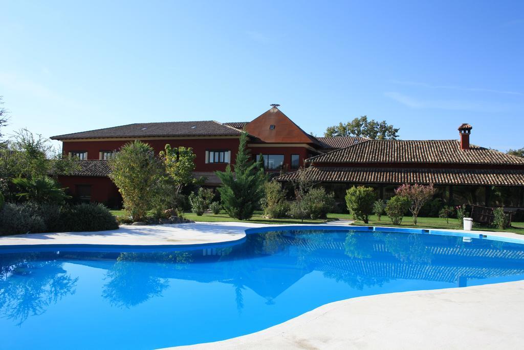 Hotel El Mirlo Blanco Candeleda Luaran gambar