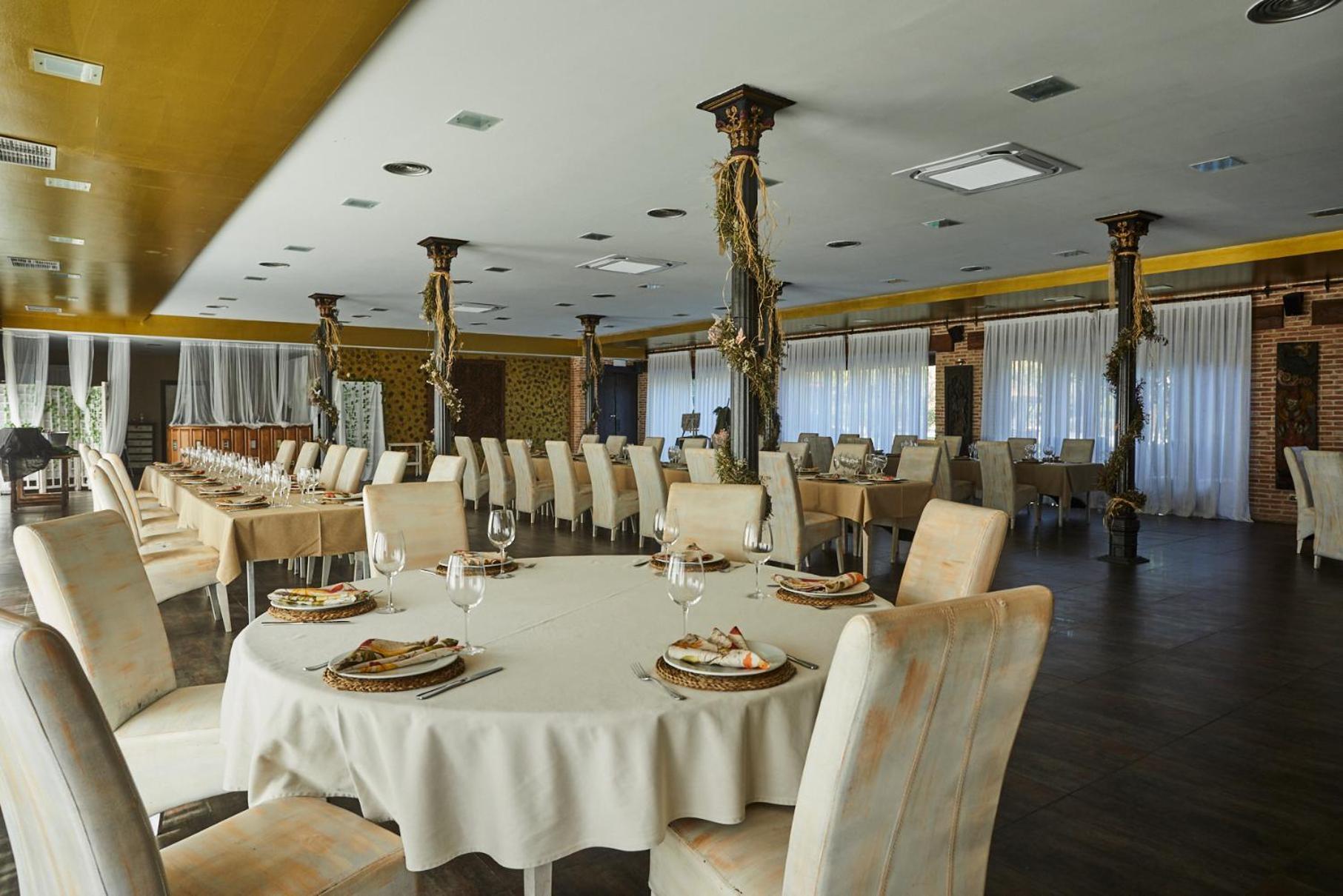 Hotel El Mirlo Blanco Candeleda Luaran gambar
