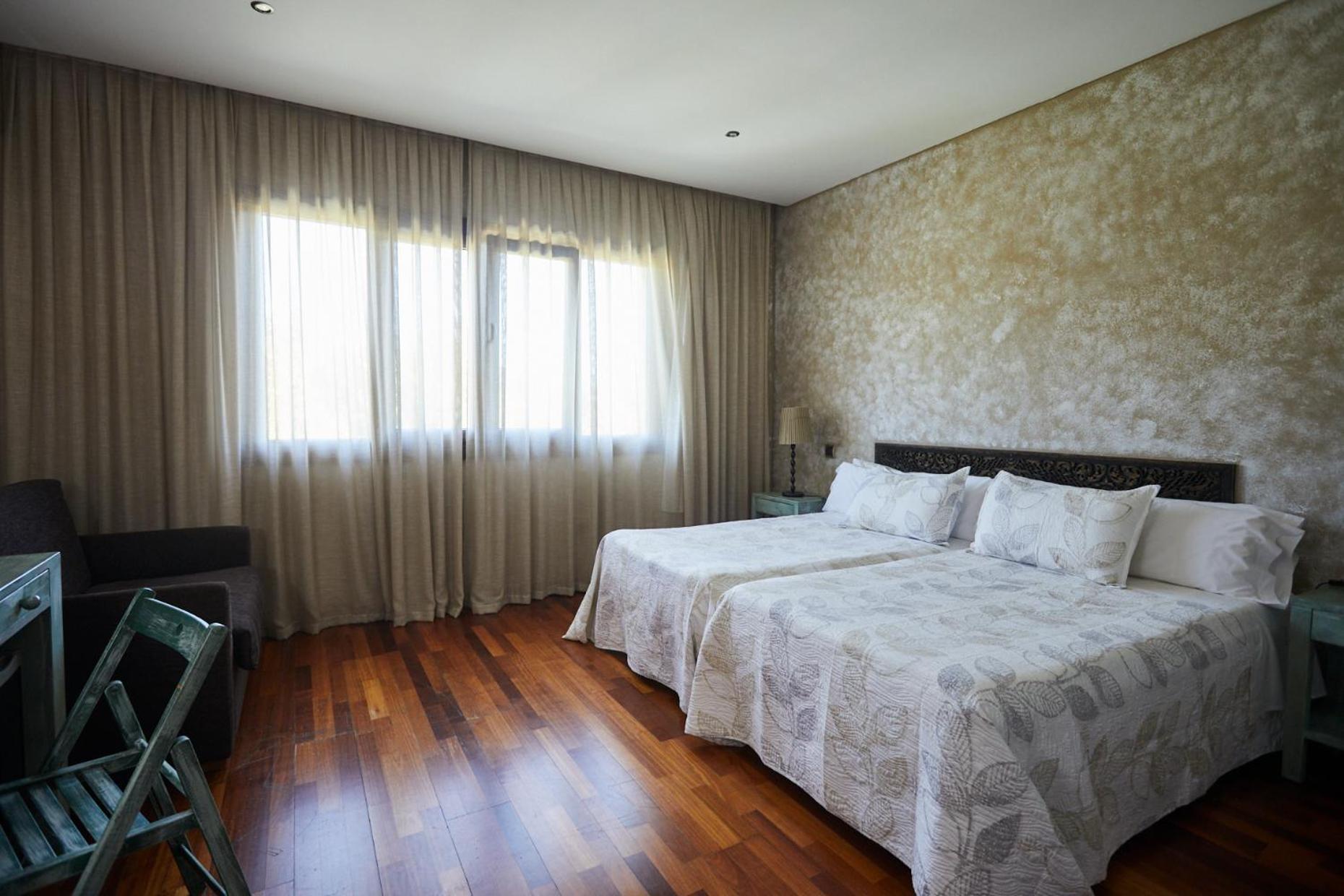 Hotel El Mirlo Blanco Candeleda Luaran gambar